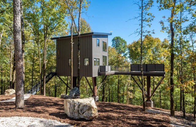 The Kite Treehouse, Hot Tub, Mountaintop