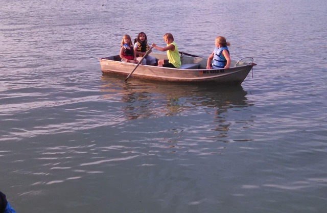 La «Lake House», commencez à faire vos souvenirs ici-PONTOON INCLUS!