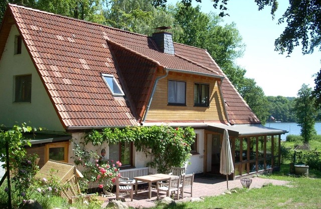 La maison du lac - le plus bel endroit pour des vacances reposantes et des réunions de famille