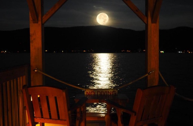 The Lake Motel