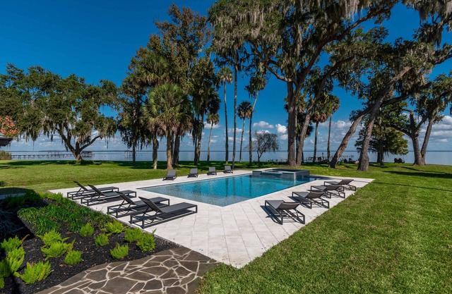 the LAKEHOUSE/Lake George/Boat Ramp Access/Luxe