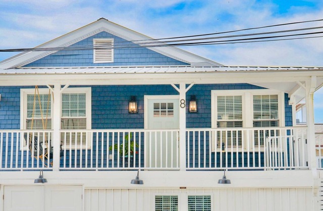 The Latimer-Charming 3-bedroom Cottage at Wrightsville Beach-Steps to Ocean