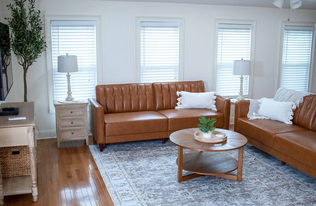 The LawCo Loft - In the heart of Lawrenceburg, TN 2 Bedroom/1Bathroom