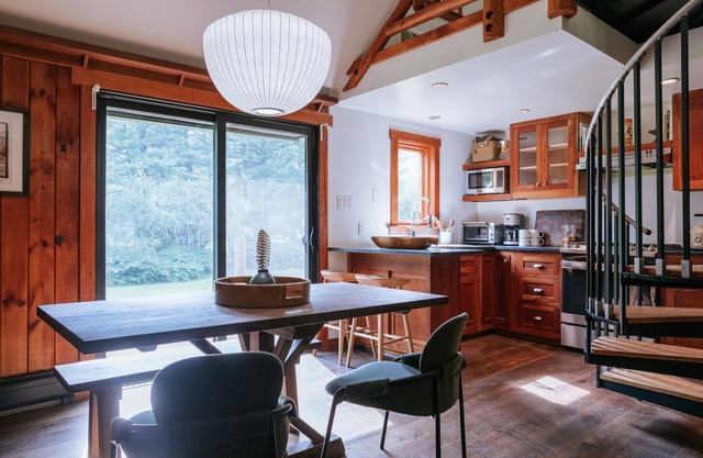 The Leeway - Meadow Loft Duplex