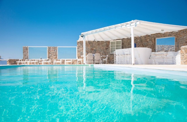 Appartement dans villa, avec vue mer imprenable.