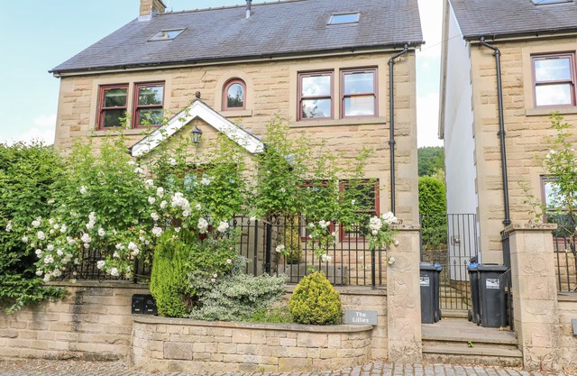 Les Lillies, BAKEWELL