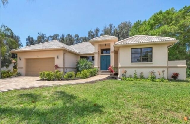 The Lily Pad - BEAUTIFUL Cape Haze location with PRIVATE pool