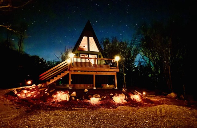 The Linkin: a cozy mountain cabin w/ king bed