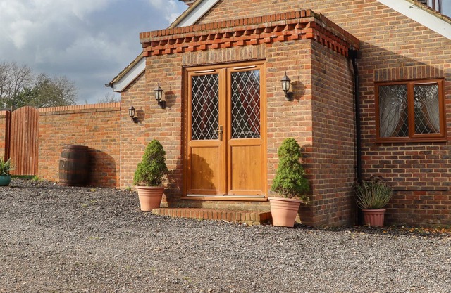 The Little Lodge, BROAD OAK