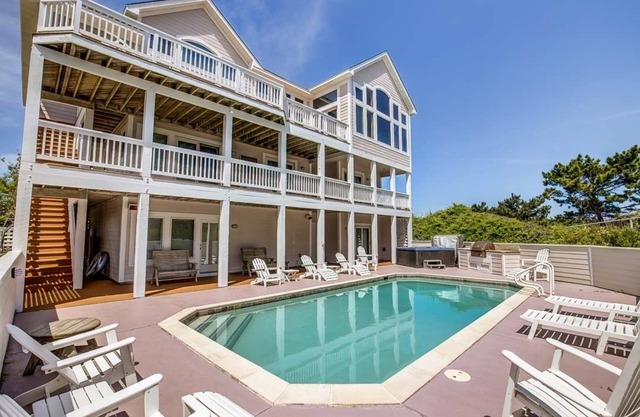 La petite sirène | 75 pieds de la plage | Piscine privée, bain à remous