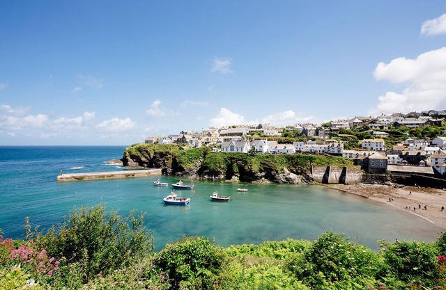 The Lobster Pot, Port Isaac - avec parking et aperçu de la mer - à 200m du port