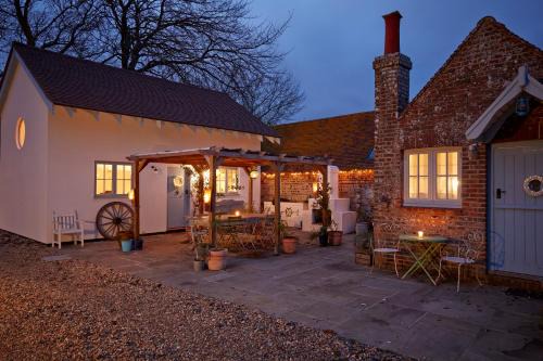 The Lodge at Blue Door Barns