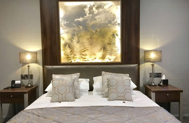 The Lodge Hotel