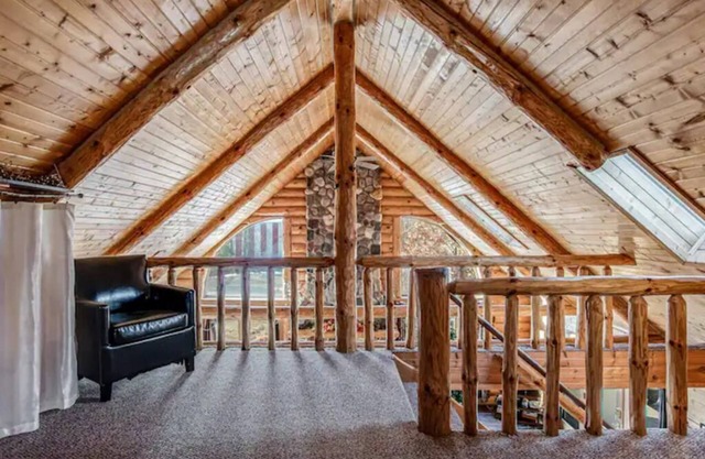 The Lodge - New Lisbon Cabin