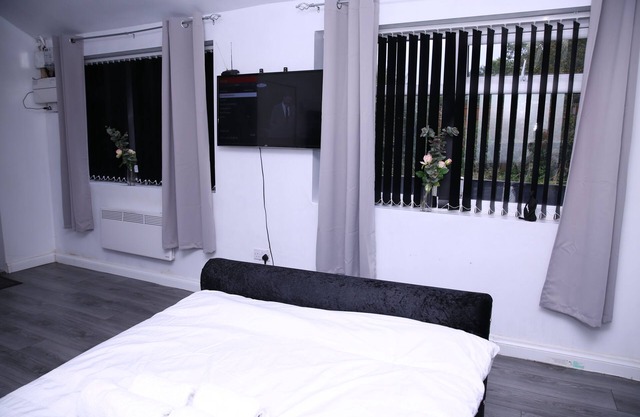 The Lodge with idilic views parking free wifi