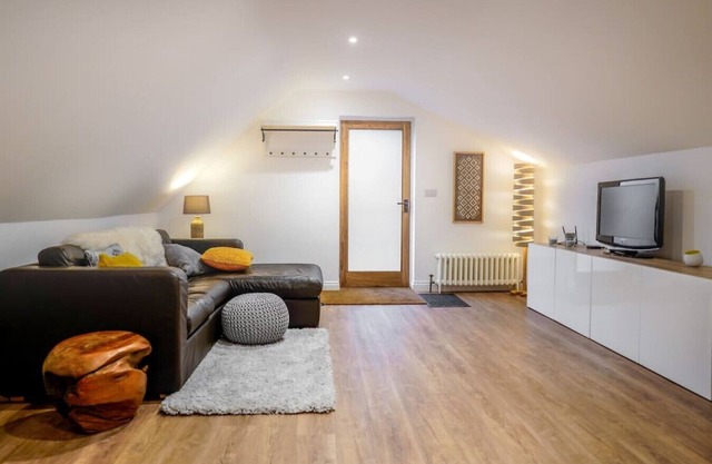 Appartement Loft contemporain dans 8 acres de jardins.