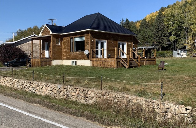Le repos du draveur .Chalet cosy pres des haute george et pres des centre de ski