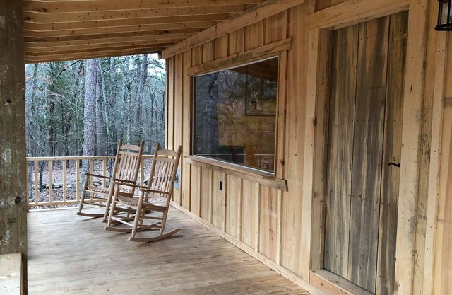 "La cabane perdue" sur la montagne Petit Jean