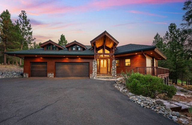 The Luxe Lodge | Private Hot Tub | Golf | Views