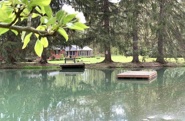 La maison principale à Rustic River Retreats - Domaine privé de 27 acres de Grand River!