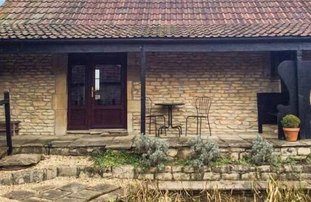 The Mallard Studio, HINTON