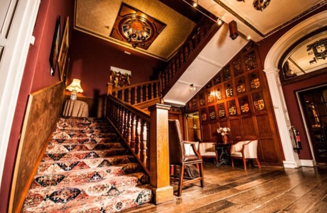The Manor Hotel