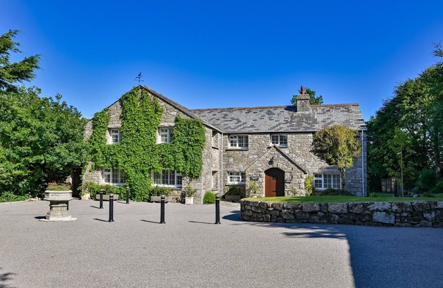 The Manor House (East Wing)