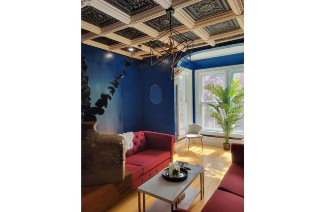 The Maple Shade Suite *2000sq Foot Upper Apartment