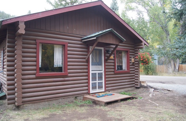 Marigold - Wildflower Cabins