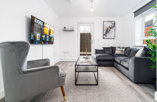 The Marsons Collection - Luxe Apartment- Parking