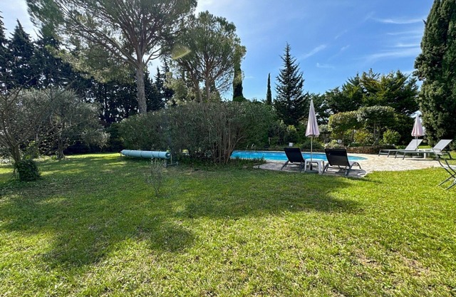 Le Mas Des Kiwis : magnifique propriété avec piscine chauffée en Provence!