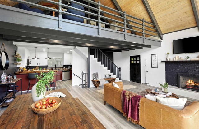 The Matterhorn Manor by Avantstay Harry Potter Inspired A-frame Home w/ Hot Tub & Views
