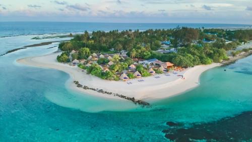 The MAVERICK SURF AND DIVE BOUTIQUE HOTEL - Book 10 Nights and get 1 Free Night - Free Speed Boat Service - Kids Stay Free