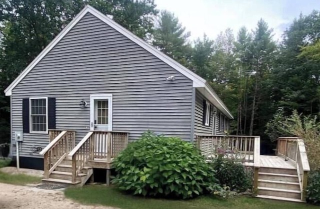 The McTomney's Bridgton Bungalow
