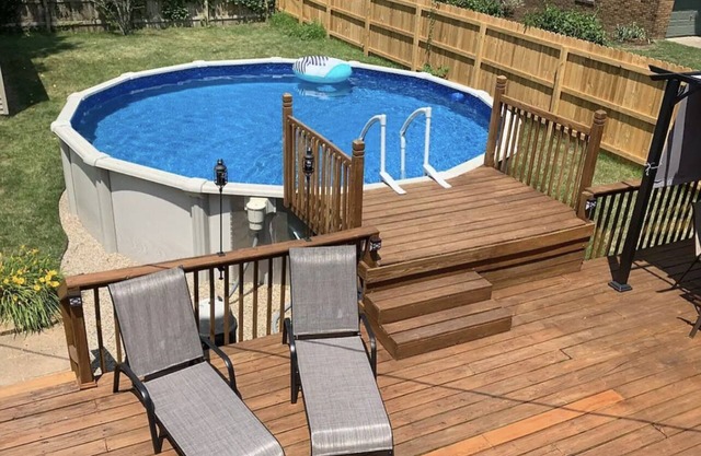 The McKinley House-Walk to ND, Pool, Hot Tub Apple TV & Music