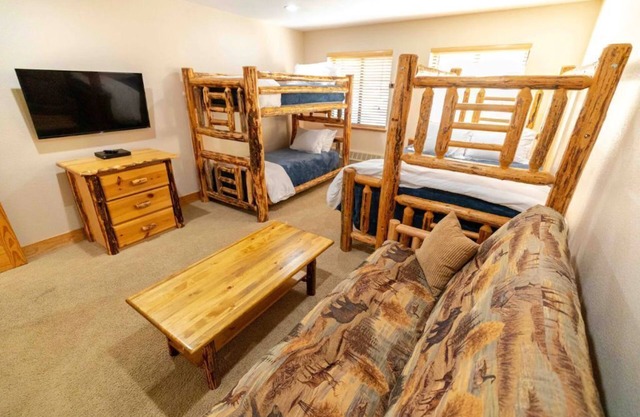 The Meadows-Large Family Condo in Kirkwood