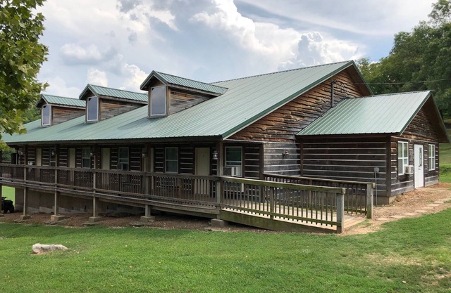 Le Meadows Lodge est un lodge de style hôtel avec 8 chambres et 2 suites disponibles.
