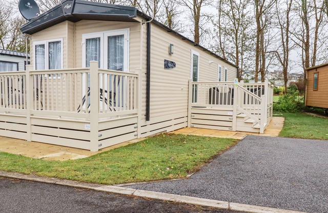 THE MERMAID A04, pet friendly, country holiday cottage in Par