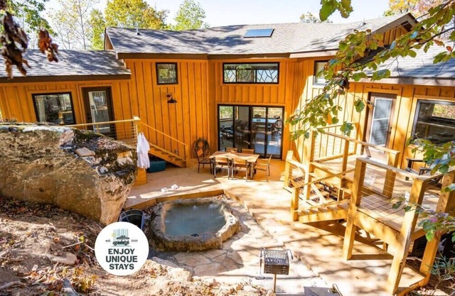 The Mighty Sycamore Treehouse at Treetop Escapes!