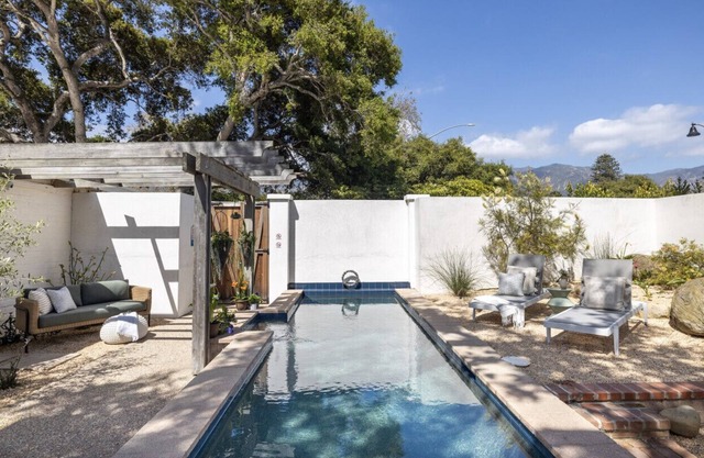The Miramar Oasis: Plunge Pool 2 Blocks to Beach