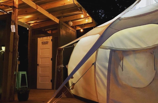 The Moonlight - Glamping with Golf Cart and Soaking Tub on Homestead