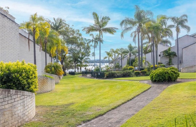 The Moorings 18 4 Cromarty Rd Waterfront, Pool, Wifi & AirCon