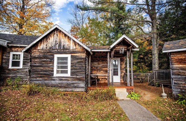 The Mount Lincoln HomeAway from Home at the PEMICABINS