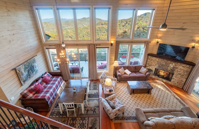 The Mount Yonah Castle, Spectacular Mountain Views, Hot Tub, Pet Friendly