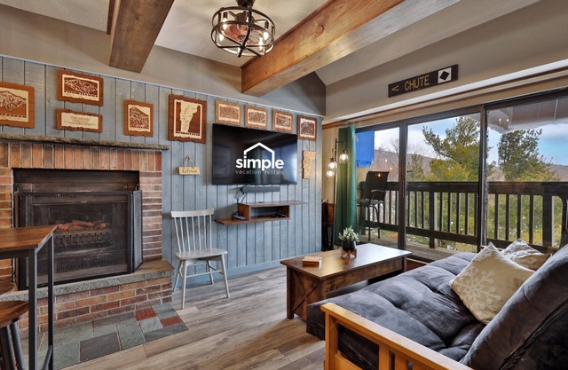 The Mountain Green Nook with Views, Shuttle Bus, Pools, Hot Tub and Ski Rental Deals