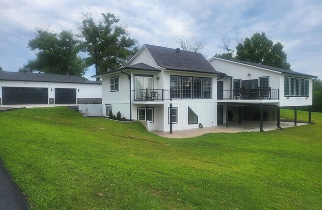 The MT House - Liberty, Missouri