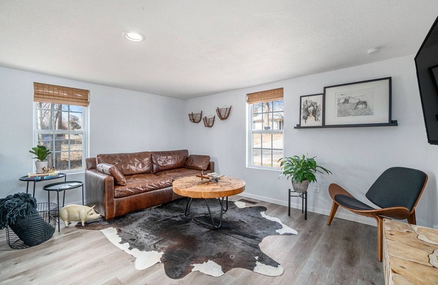 The Mulberry House: Cozy Home In Downtown Olathe