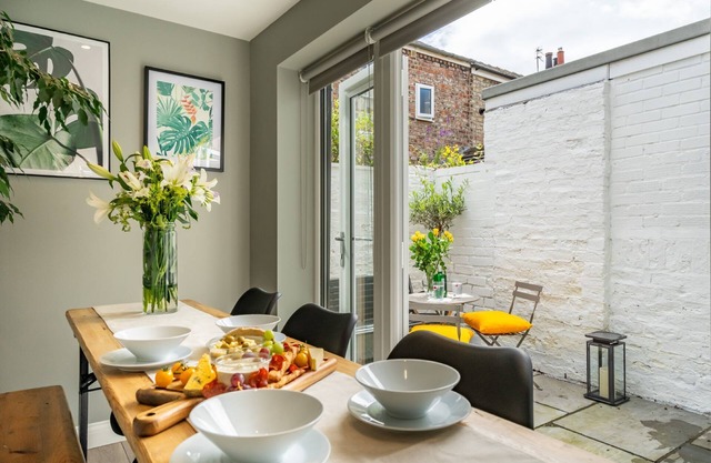 The Mustard Pot - a family break that sleeps 4 guests in 2 bedrooms