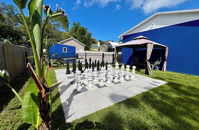 Charming and Relaxing 2-bedroom apartment in Tarpon Springs
