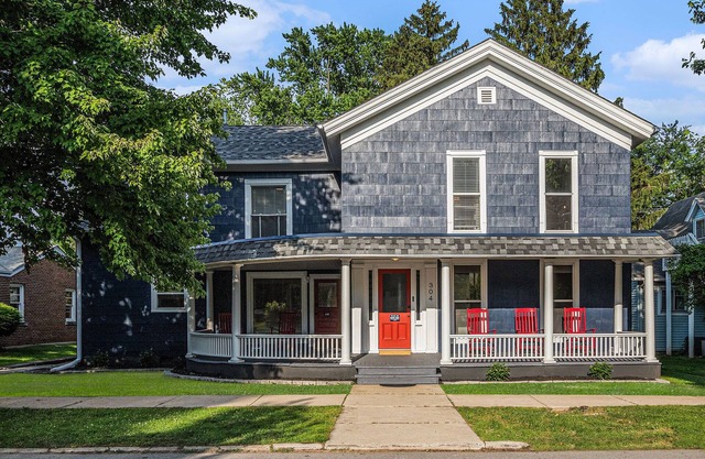 The Navy Gem | Historic Downtown Home—Sleeps 20